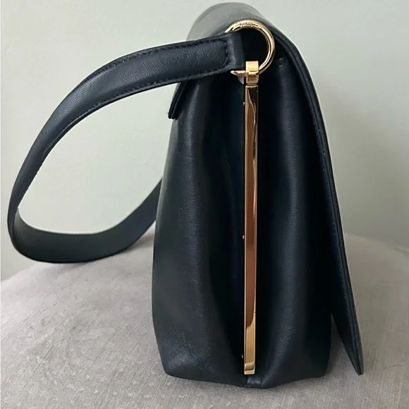 Authentic Salvatore Ferragamo Studio Box Navy Leather Gold Gancio Med EUC - Picture 6 of 15